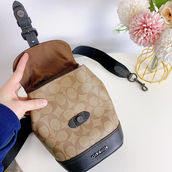 Coach CB928 Hudson Small Pack In Signature Canvas Gunmetal/Khaki/Black - Picture 5 of 8